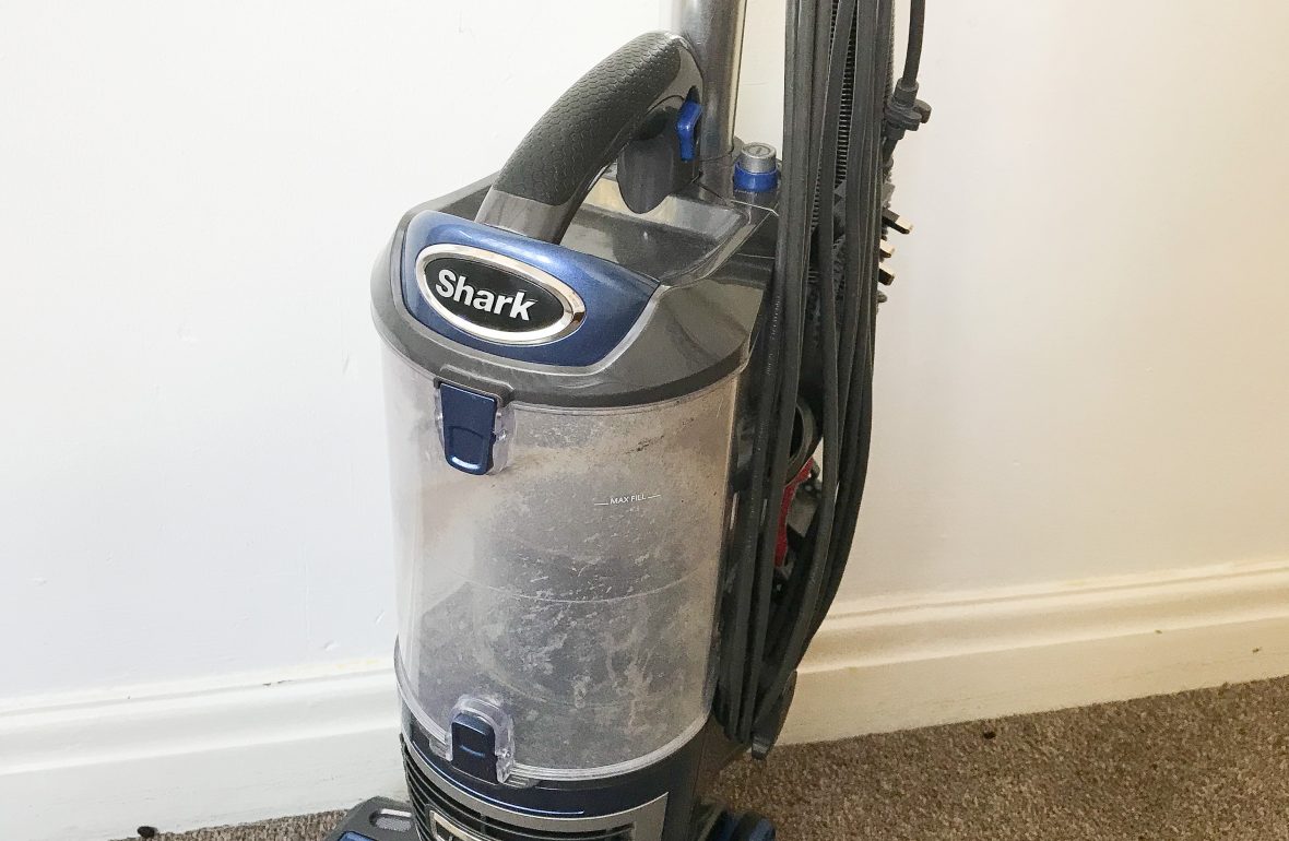 shark_upright_vacuum_cleaner
